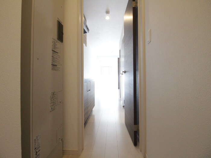 物件内観写真20　(廊下)