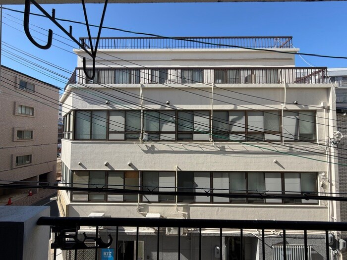 物件内観写真16　(室内からの展望)