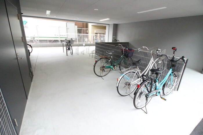 物件外観写真6　(駐輪場)
