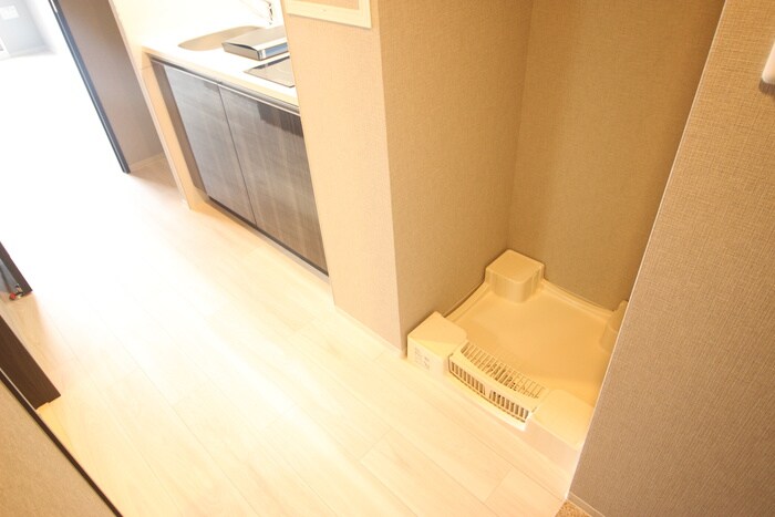 物件内観写真15　(洗濯機置場)