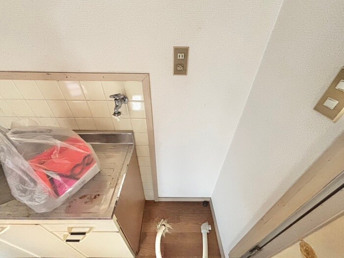 物件内観写真14　(洗濯機置場)