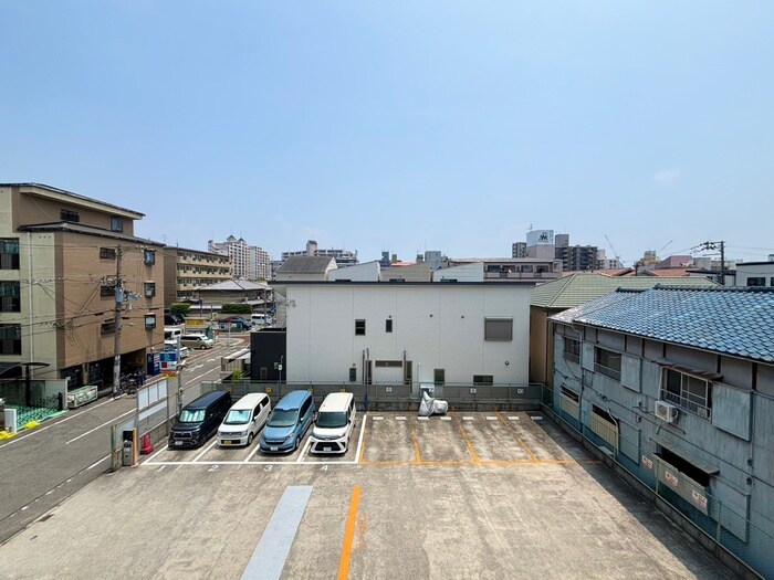 物件内観写真22　(室内からの展望)