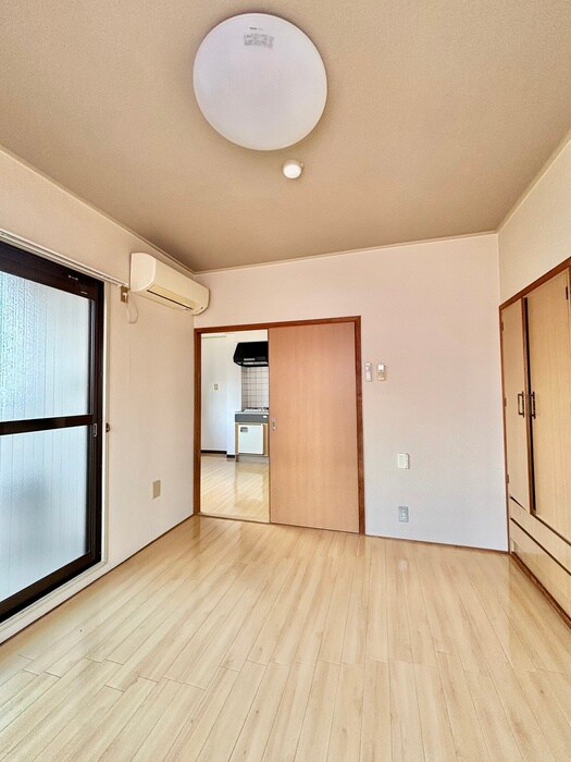 物件内観写真7　(居室)