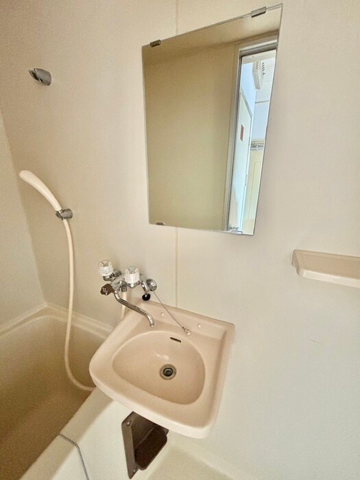 物件内観写真10　(洗面)