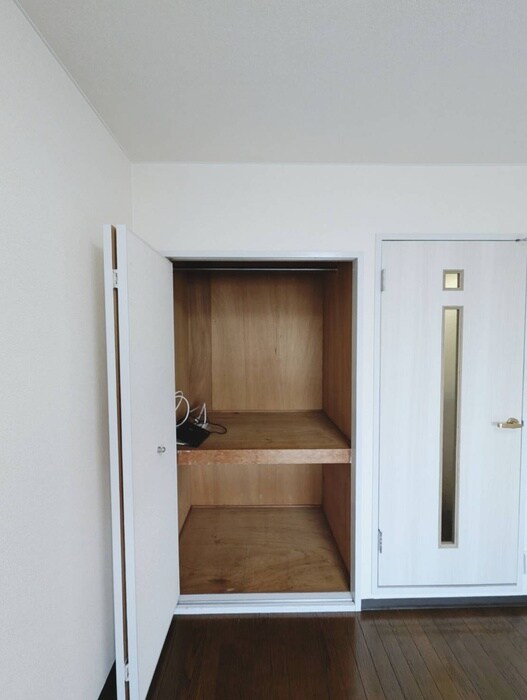 物件内観写真15　(収納)