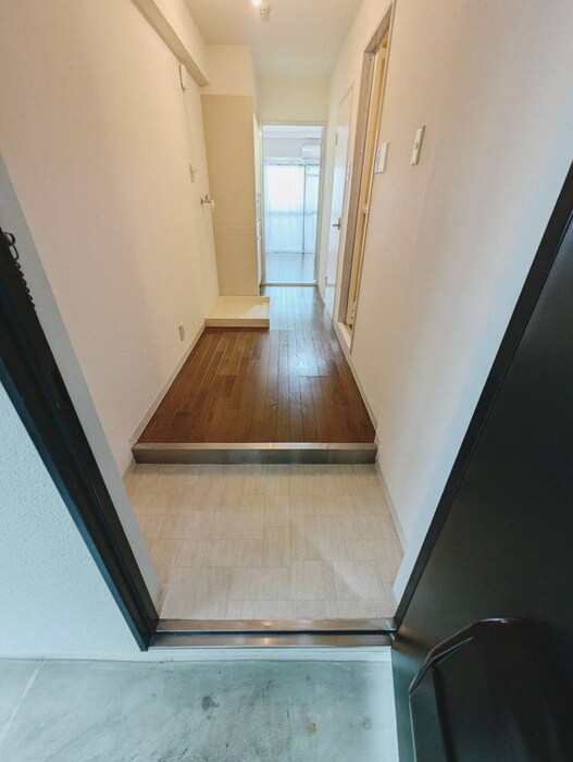 物件内観写真19　(玄関)