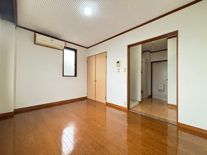 物件内観写真8　(居室)