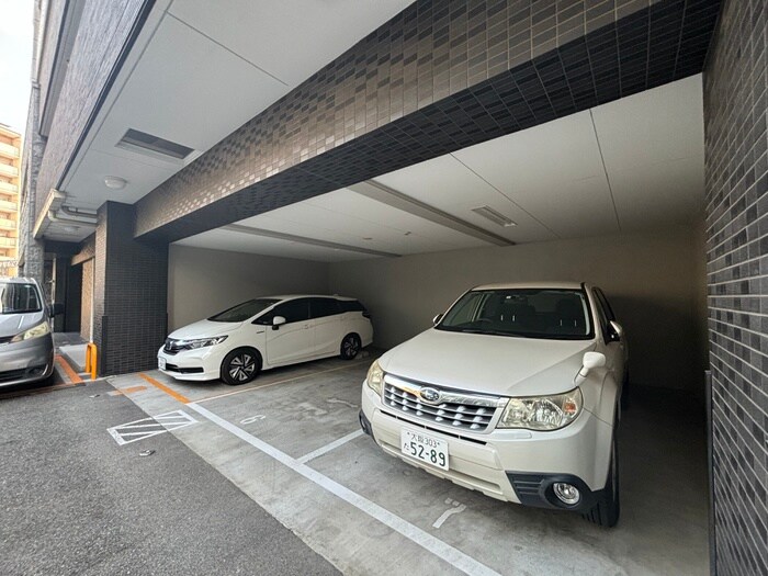 物件外観写真5　(駐車場)