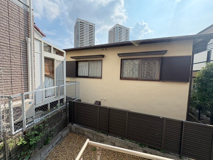 物件内観写真16　(室内からの展望)