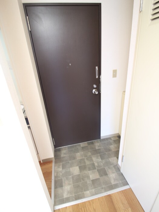 物件内観写真7　(玄関)