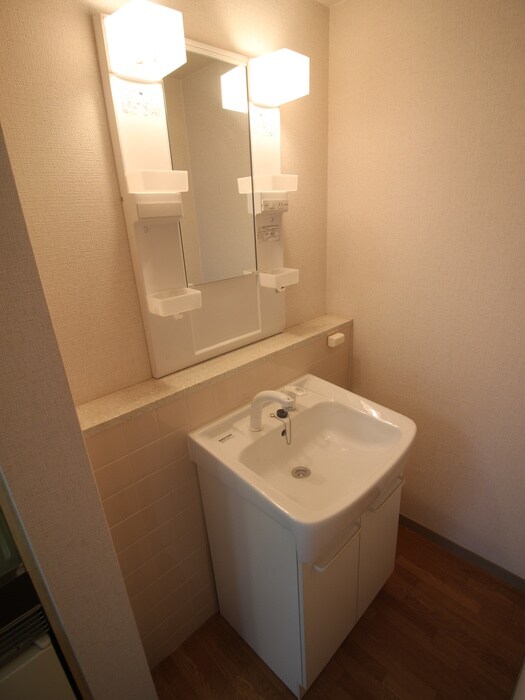 物件内観写真8　(洗面)