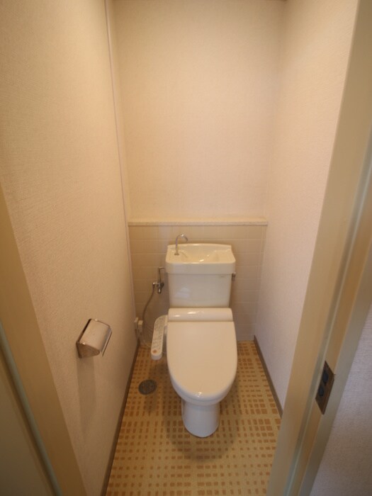 物件内観写真9　(トイレ)