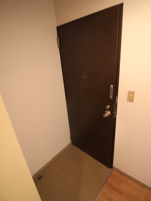 物件内観写真15　(玄関)