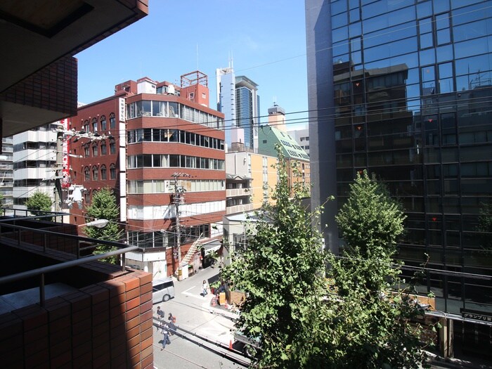 物件内観写真20　(室内からの展望)