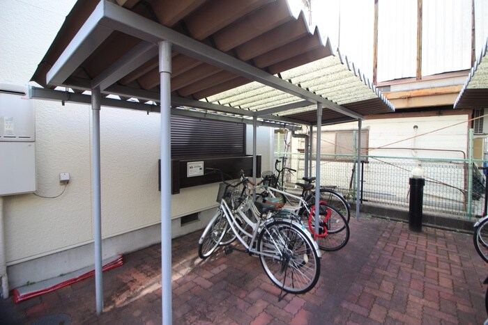 物件外観写真6　(駐輪場)