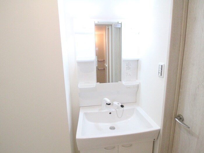 物件内観写真11　(洗面)