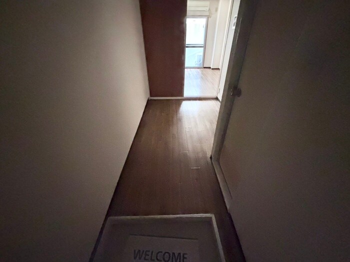 物件内観写真16　(玄関)