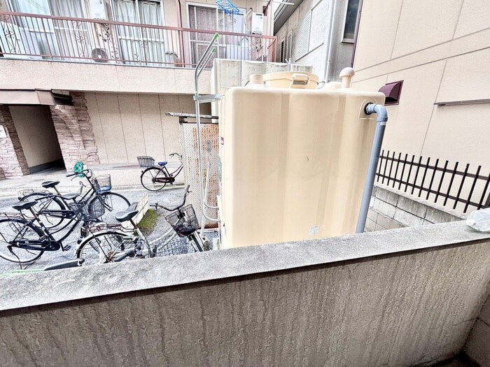 物件内観写真21　(室内からの展望)