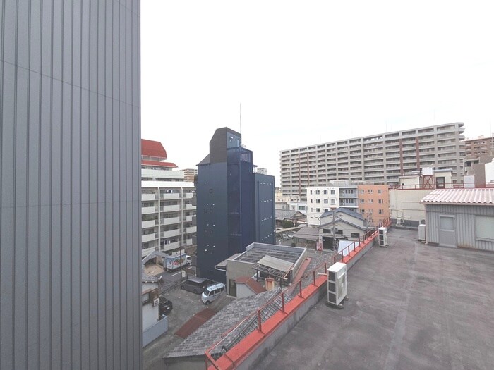 物件内観写真20　(室内からの展望)