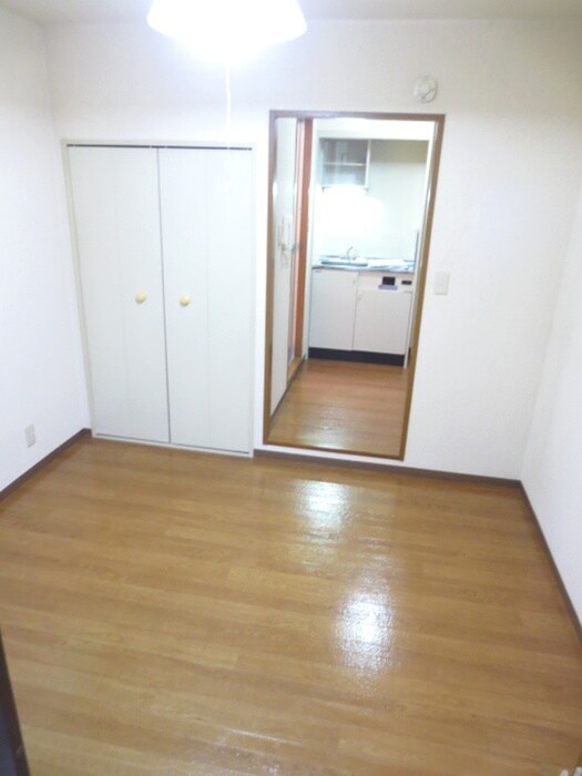 物件内観写真8　(居室)