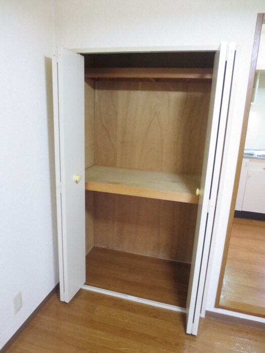物件内観写真12　(収納)