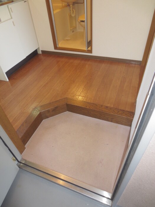 物件内観写真15　(玄関)