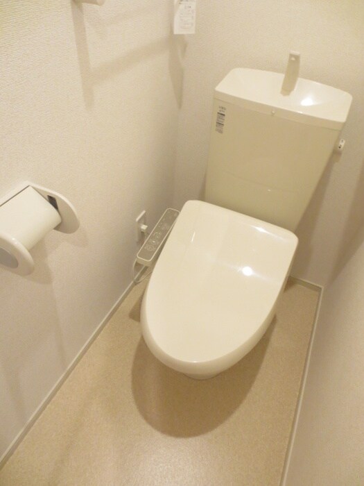 物件内観写真8　(トイレ)