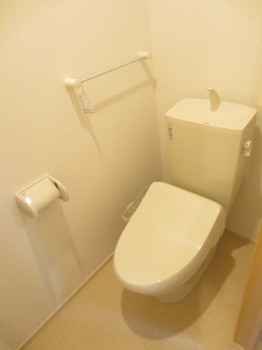 物件内観写真8　(トイレ)