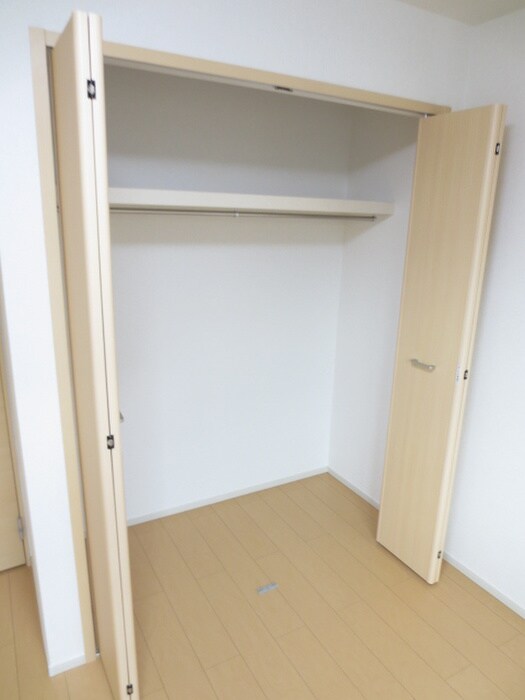 物件内観写真10　(収納)