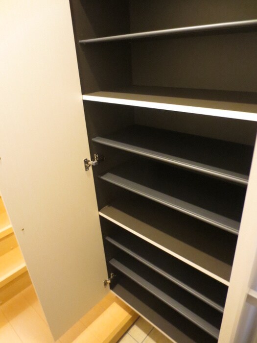 物件内観写真15　(靴箱)