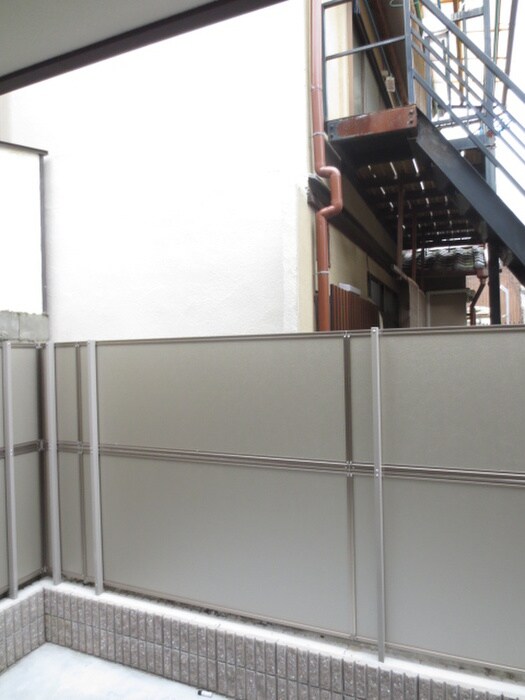 物件内観写真18　(室内からの展望)