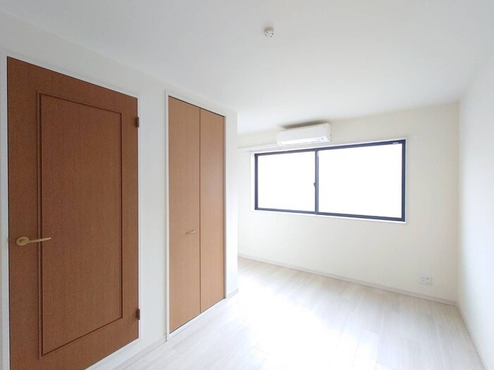 物件内観写真5　(居室)