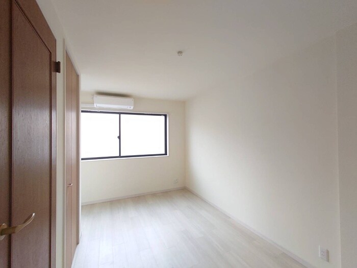 物件内観写真6　(居室)