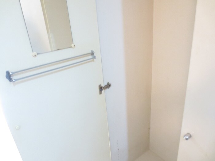 物件内観写真10　(収納)