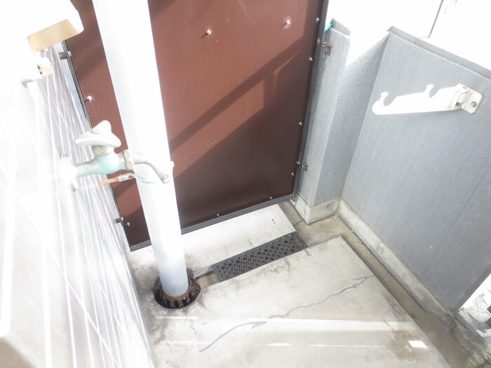 物件内観写真14　(洗濯機置場)