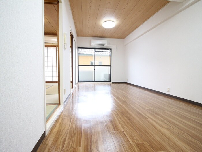 物件内観写真8　(居室)