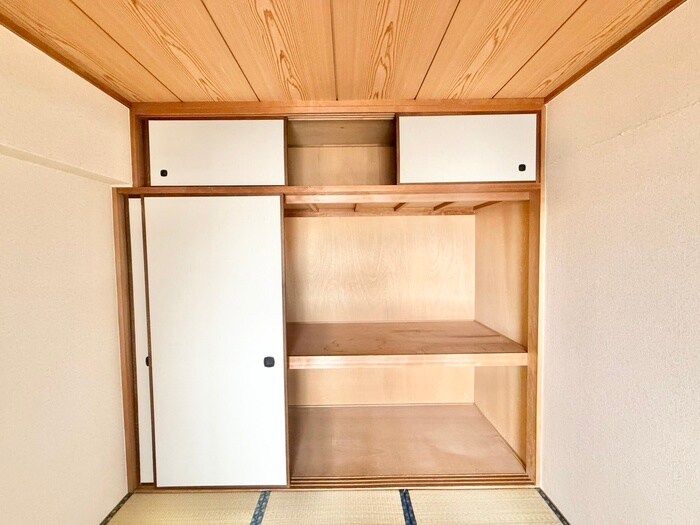 物件内観写真12　(収納)