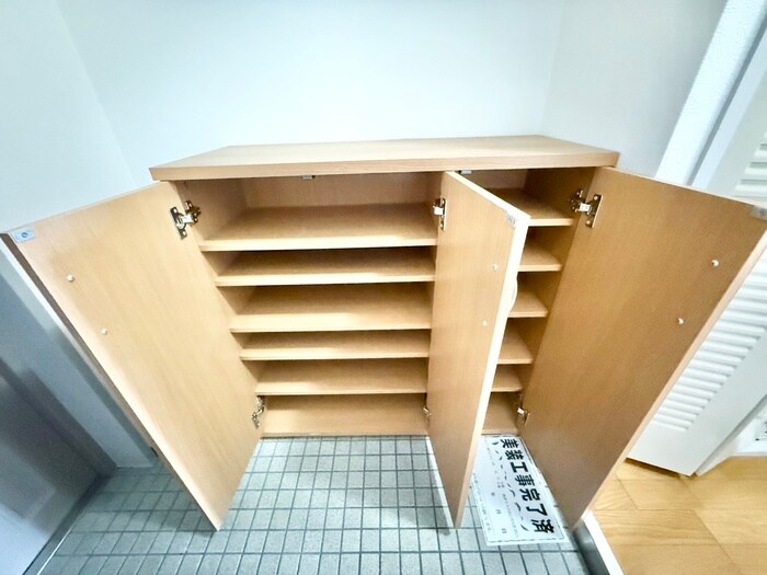 物件内観写真17　(靴箱)