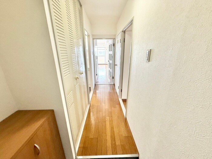 物件内観写真18　(廊下)