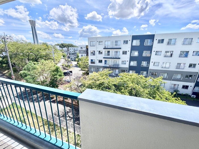 物件内観写真22　(室内からの展望)