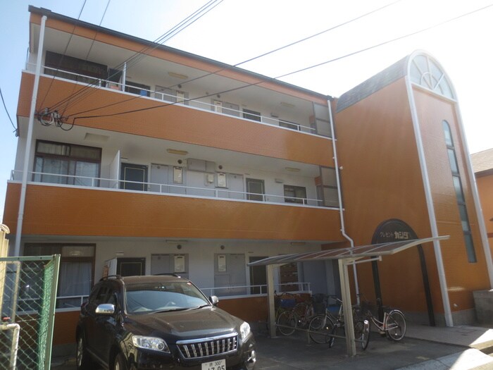 物件外観写真2　(駐車場)