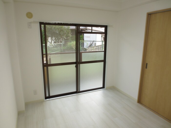 物件内観写真19　(居室)