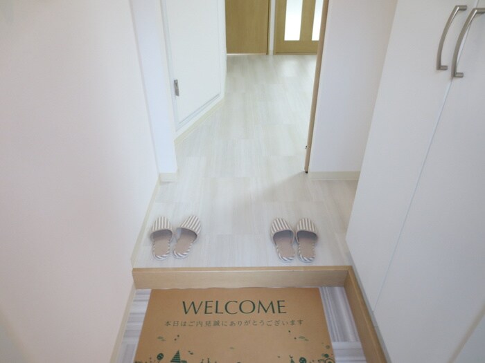 物件内観写真22　(玄関)