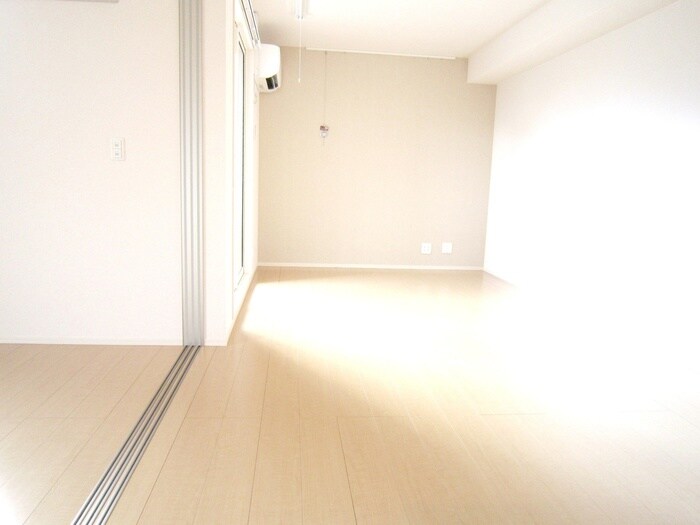 物件内観写真4　(居室)