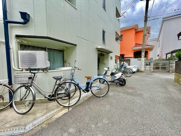 駐輪場
