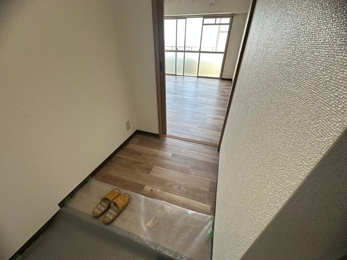 物件内観写真16　(廊下)