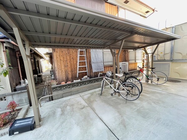 駐輪場