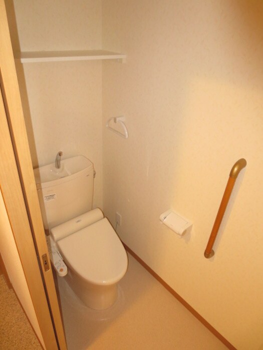 物件内観写真11　(トイレ)