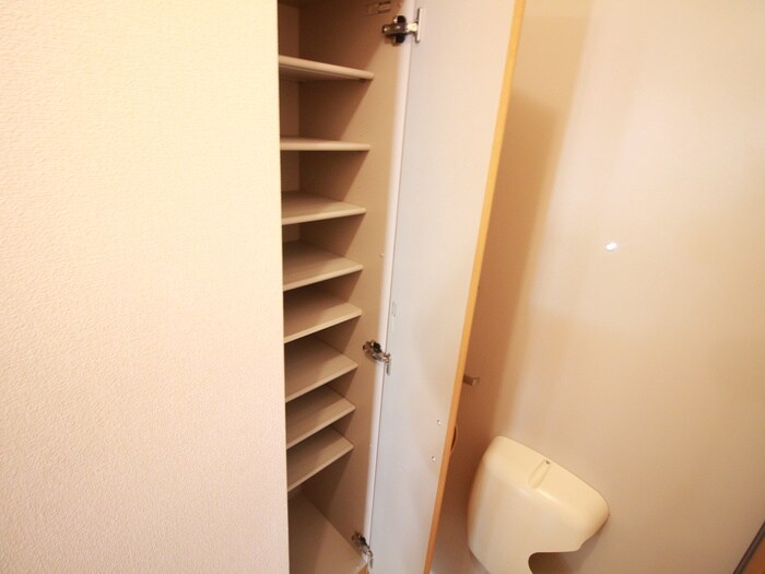 物件内観写真18　(靴箱)