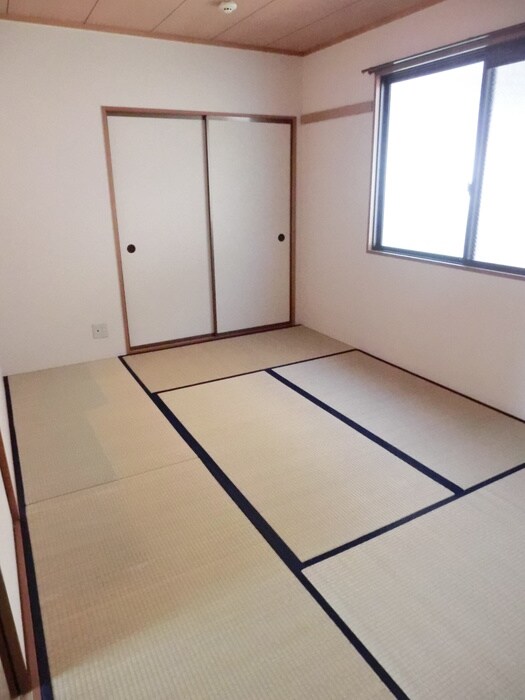 物件内観写真5　(居室)